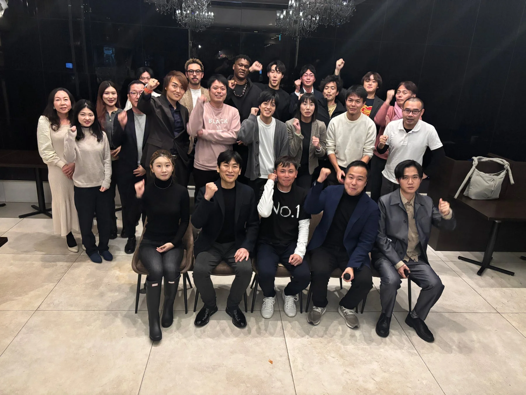KIBに参加する起業家たちの集合写真