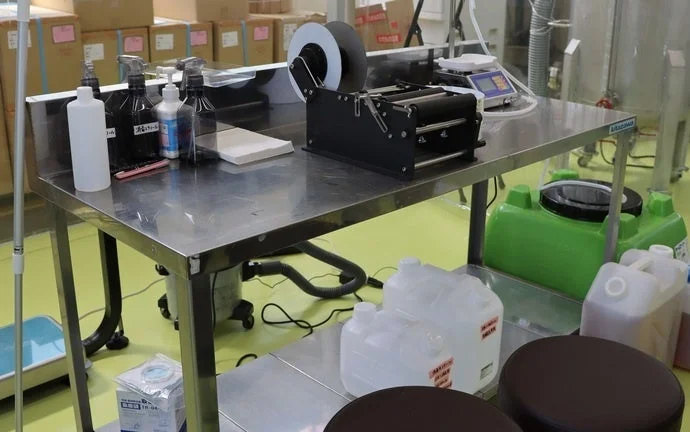 工場内の作業台