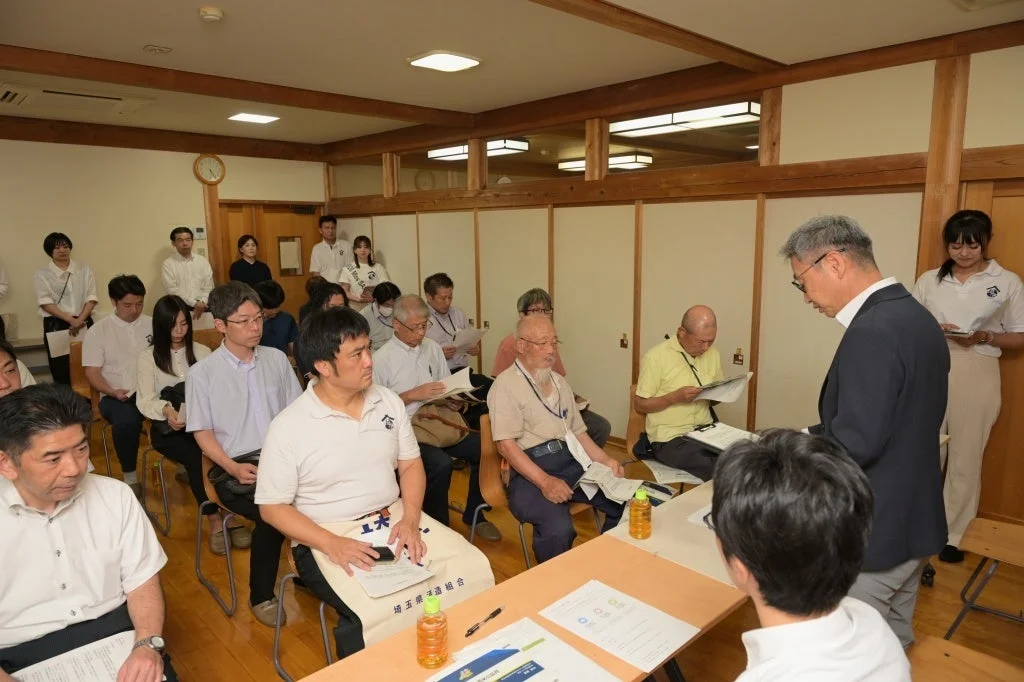 会議室での勉強会の様子