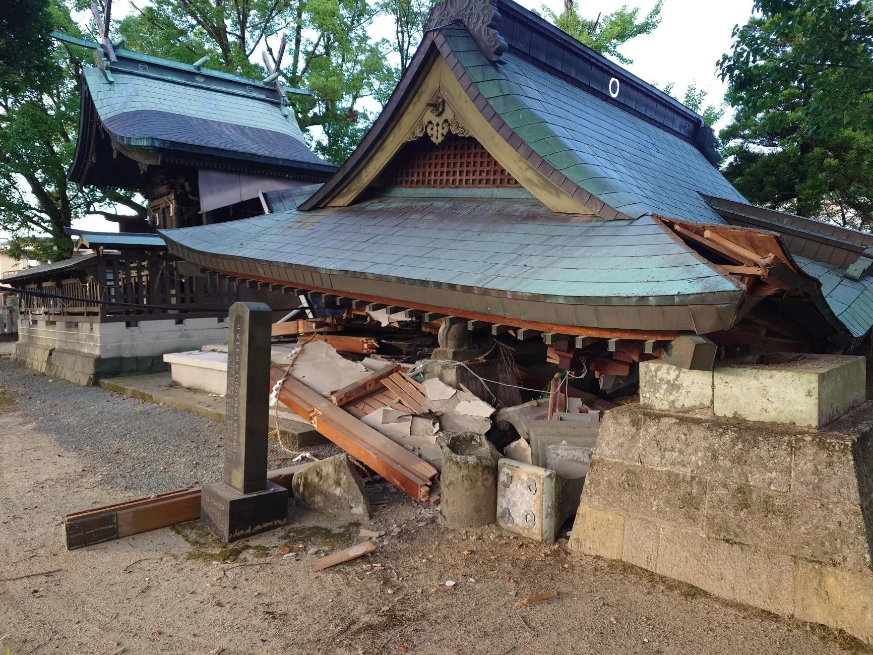 神社の損傷